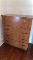 Vintage Kroehler chest of drawers