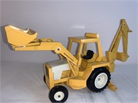 Diecast IH backhoe 1/16 scale