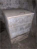 Wooden feed box
