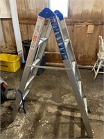 Folding aluminum ladder