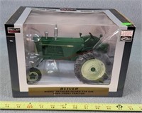 1/16 Oliver 770 Gas Wide Front Tractor