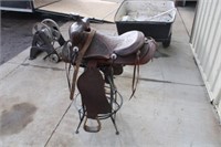 15" leather Western saddle