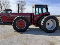 1980 IH 3788 2 + 2 Tractor