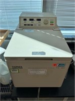 Tomy TX-160 Refrigerated Micro Centrifuge