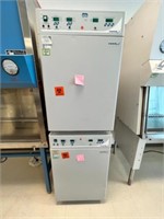 VWR 2375 Double Stack CO2 Incubator