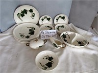 Vintage Metlox Poppy Trail California Ivy 22pc Set