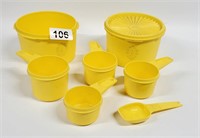 VINTAGE YELLOW TUPPERWARE LOT, MEASURING CUPS