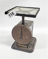 ANTIQUE 1898 GLASS TOP, IRON UNION MEASURING SCALE