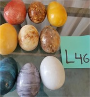 K - LOT OF 9 CARVED STONE EGGS (L46)