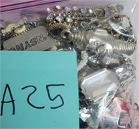 K - BAG OF COSTUME JEWELRY (A25)