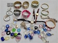 K - MIXED LOT OF COSTUME JEWELRY (A75)
