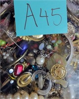 K - BAG OF COSTUME JEWELRY (A45)