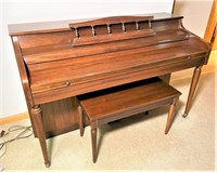 console piano & bench - Vg condition - Whitney