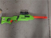 Predator Bolt action nerf gun & plush toy