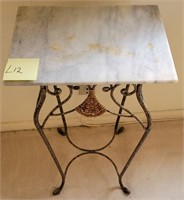 M - WELL LOVED ACCENT TABLE 28" (L12)
