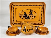 ANTIQUE TIN LITHO CHILDS TEA SET W/ SERVING TRAY