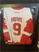 Gordie Howe Autographed jersey with COA  from PSA