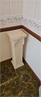 Ceramic Pedestal Stand