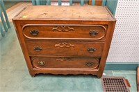 Walnut Chest of Drawers 40"x35"x18" (No Top)