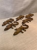 6 Bronze lizards