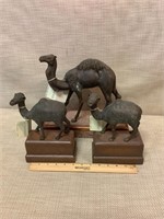 Set of 3 camels on bases
