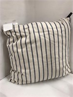 (4x bid) Threshold 24" Decorative Pillow