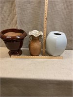 Planter, vase and urn