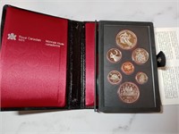 OF) 1983 Canadian Mint coin set with silver dollar