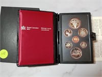 OF) 1982 Canadian Mint coin set with silver dollar