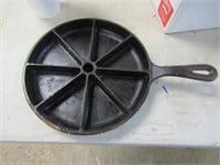 cast iron corn bread pan