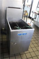 PITCO COMMERCIAL DEEP FRYER