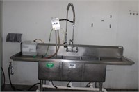 COMMERCIAL 3 BID STAINLESS SINK