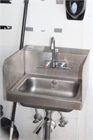 ADVANCE TABCO STAINLESS SINK