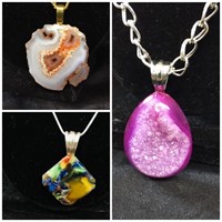 JEWELRY LOT / NATURAL GEODE PENDANTS W/ CHAINS / 3