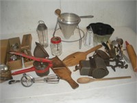 Vintage Cooking Utensils & Kitchen Items