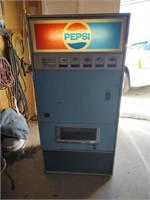 Vintage Pepsi Machine- Works but needs Coolant
