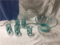 Chip Bowl with 5 Glasses (Blue Diamond Pattern)
