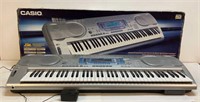 Casio WK3000 Electronic Keyboard w/Orig Box