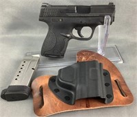 Smith & Wesson M&P9 Shield w/Holster 9 MM