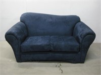 70"x 38"x 35" Blue Fabric Love Seat See Info