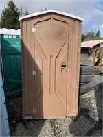 PORTABLE RESTROOM