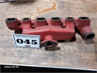 OLD IH 6 CYL EXHAUST Manifold