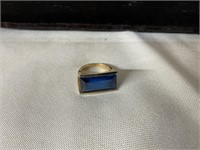 LARGE BLUE COLORED STONED RING