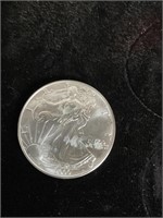 2000 UNCIRCULATED SILVER EAGLE ROUND