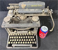 Early L.C Smith & Bros Typewriter