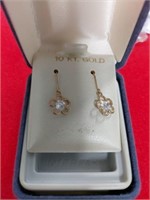 10kt gold flower earrings