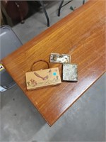 Vintage roadrunner purse and button's lot