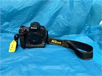 Nikon D3S DSLR CAMERA BODY  12.1MP WITH BATTERY