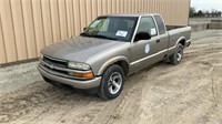 1999 Chevrolet S10 LS Pickup Truck,