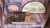 Wooden Cats-Pig and welcome wall hangers
